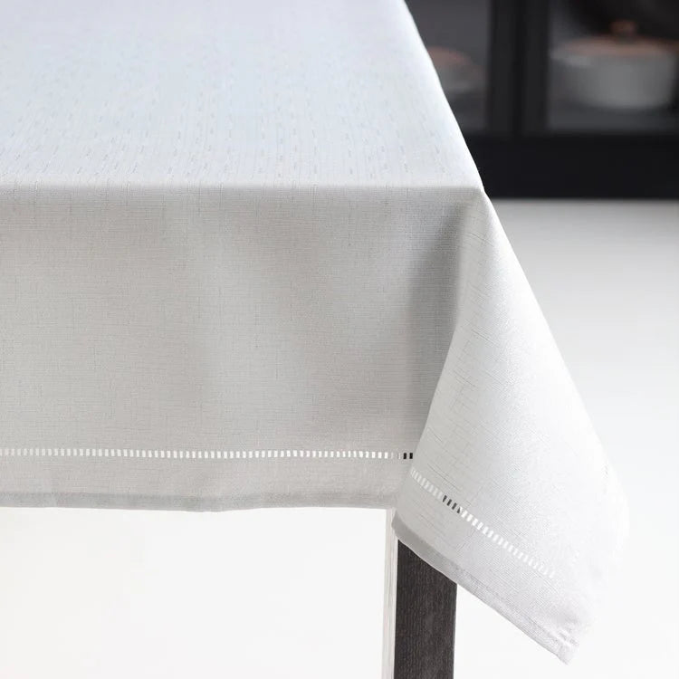 Lurex Hemstitch Table Cloth 70 Round Ice